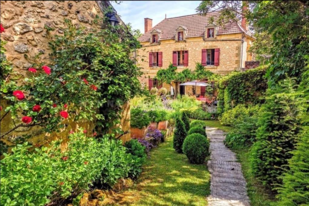 La Forge, Le Banquet Aux Eyzies Villa Les Eyzies Exterior photo